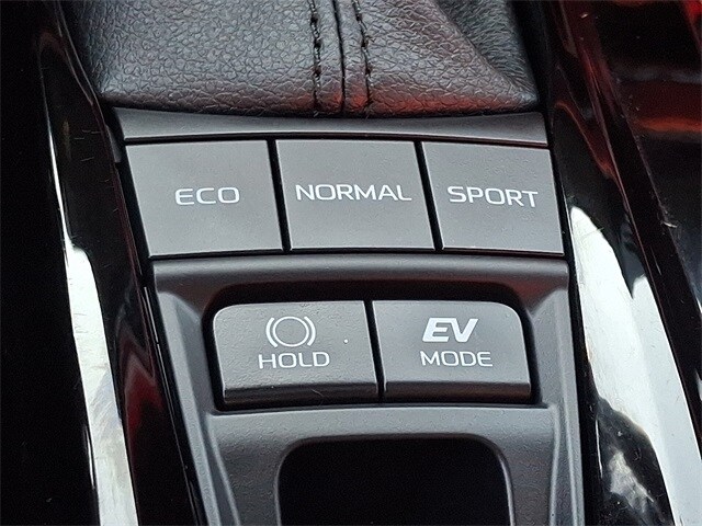 Thumbnail: 2025 Toyota Camry - 25