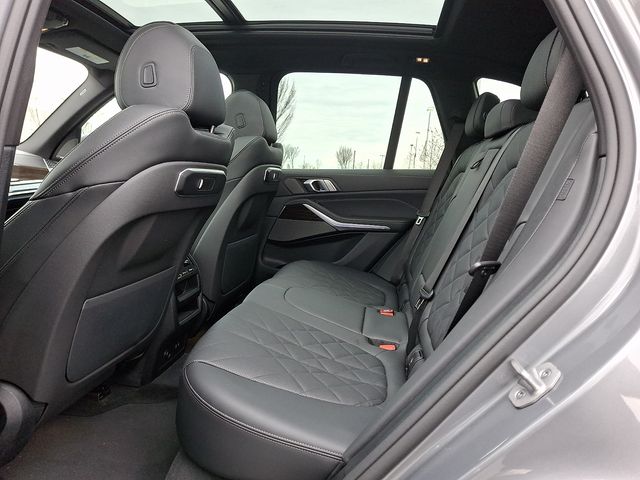 Thumbnail: 2026 BMW X5 - 10