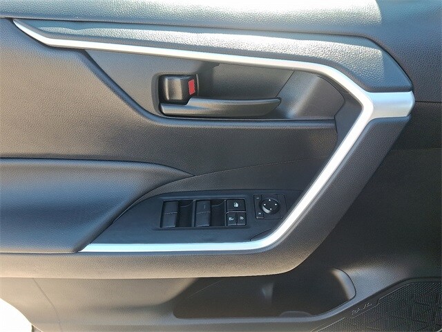 Thumbnail: 2024 Toyota RAV4 - 12