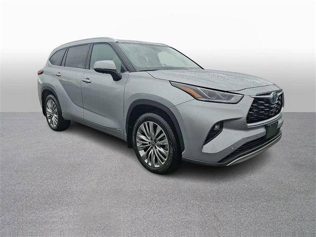 Thumbnail: 2024 Toyota Highlander - 3
