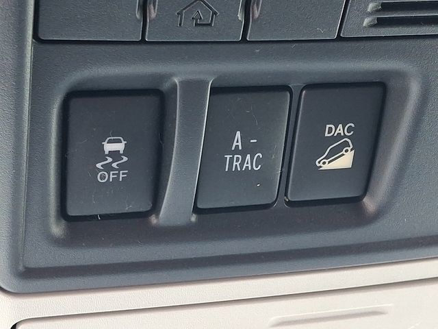 Thumbnail: 2011 Toyota 4Runner - 24