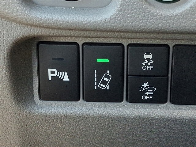 Thumbnail: 2018 Honda Pilot - 30