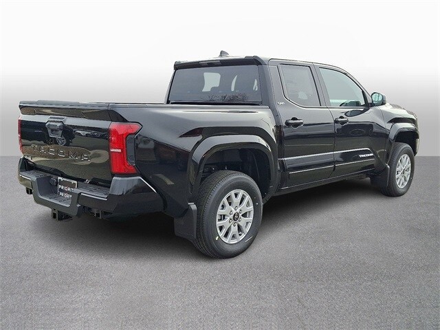 Thumbnail: 2025 Toyota Tacoma - 4