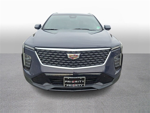 Thumbnail: 2024 Cadillac XT4 - 2