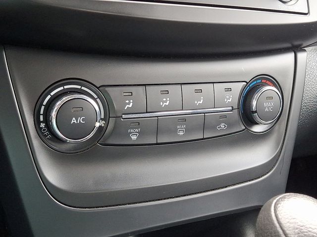 Thumbnail: 2016 Nissan Sentra - 15