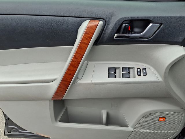 Thumbnail: 2008 Toyota Highlander - 14