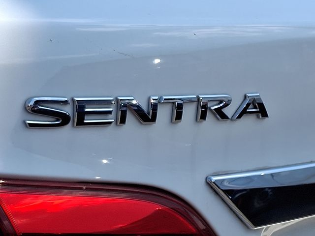 Thumbnail: 2016 Nissan Sentra - 9