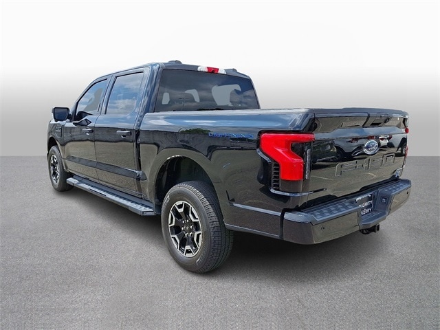 2022 Ford F-150 Lightning XLT 6