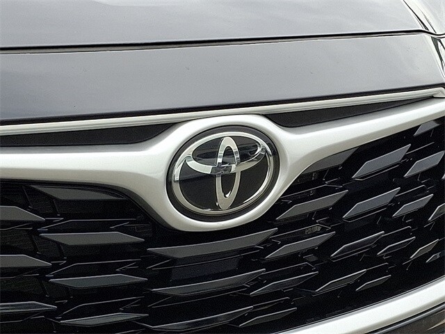 Thumbnail: 2022 Toyota Highlander - 9