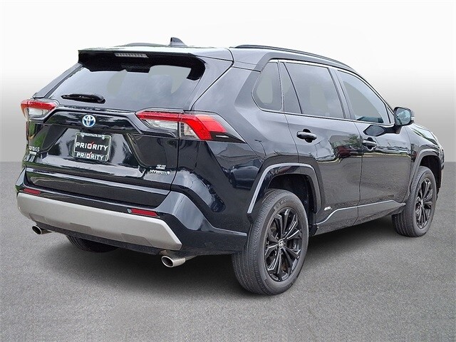 Thumbnail: 2022 Toyota RAV4 - 4