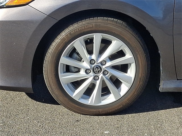 Thumbnail: 2022 Toyota Camry - 8