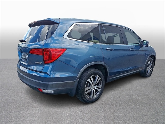 Thumbnail: 2016 Honda Pilot - 4