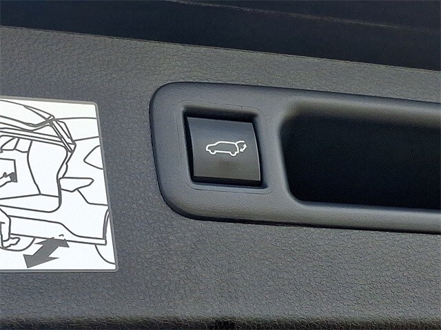 Thumbnail: 2024 Toyota Highlander - 35