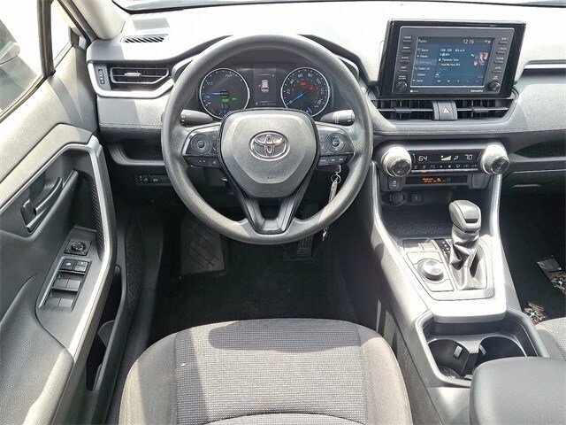 Thumbnail: 2020 Toyota RAV4 - 11