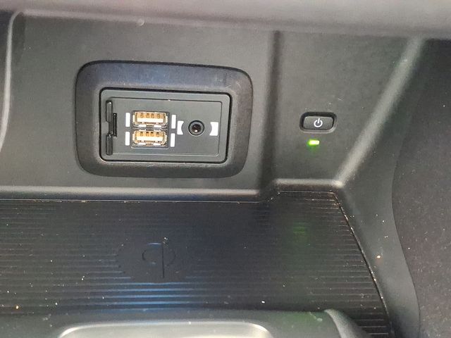 Thumbnail: 2021 Toyota Venza - 22