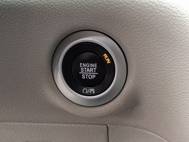 Thumbnail: 2023 Chrysler Voyager - 24