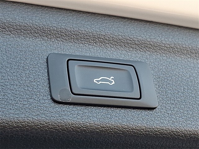 Thumbnail: 2025 Audi Q3 - 27