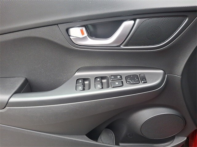 Thumbnail: 2022 Hyundai Kona - 12