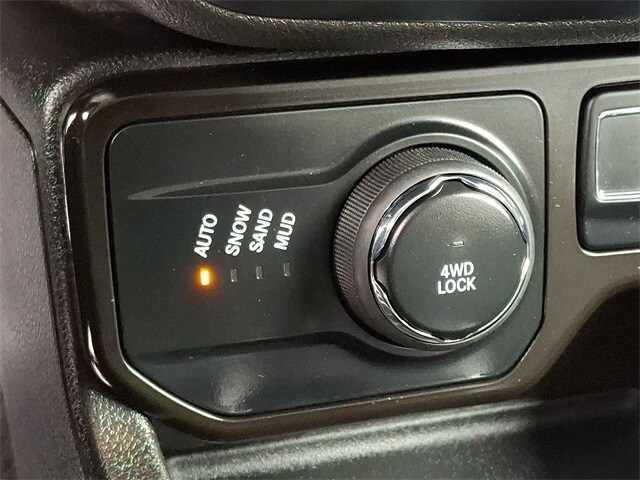 Thumbnail: 2023 Jeep Renegade - 24