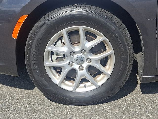 Thumbnail: 2023 Chrysler Pacifica - 8