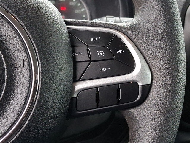 Thumbnail: 2023 Jeep Renegade - 22