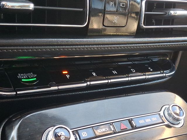 Thumbnail: 2023 Lincoln Nautilus - 10