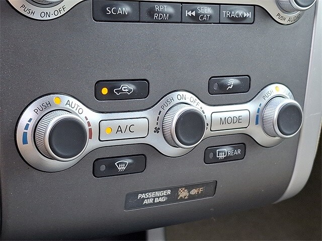 Thumbnail: 2013 Nissan Murano - 15