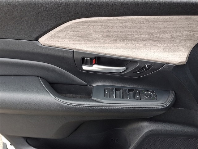 Thumbnail: 2024 Toyota Grand Highlander - 13