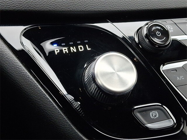 Thumbnail: 2025 Chrysler Pacifica - 14