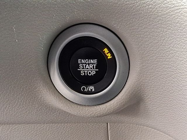 Thumbnail: 2023 Chrysler Voyager - 23