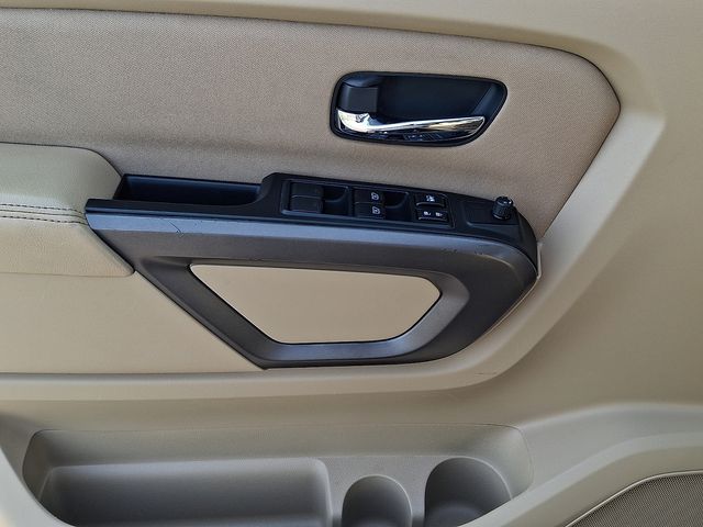 Thumbnail: 2015 Nissan Titan - 12