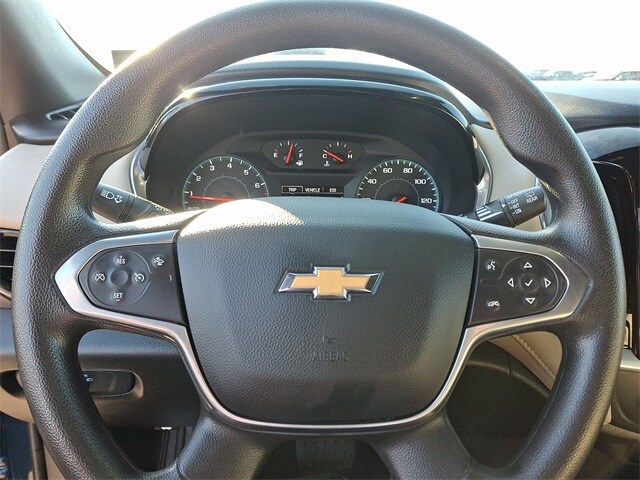 Thumbnail: 2023 Chevrolet Traverse - 19