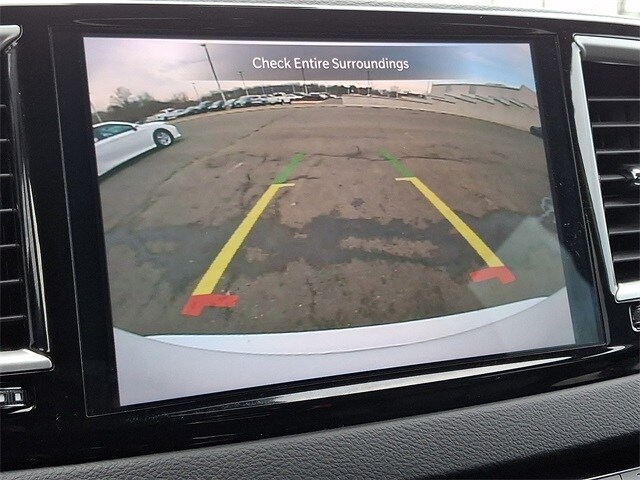 Thumbnail: 2024 Chrysler Pacifica - 18