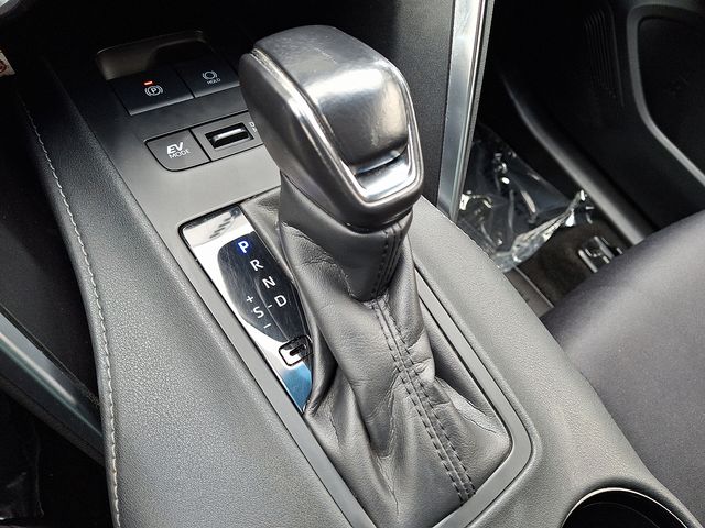 Thumbnail: 2021 Toyota Venza - 13