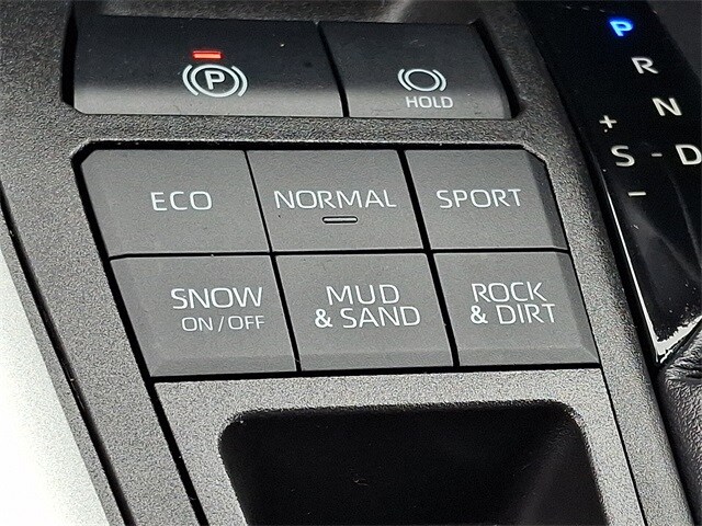 Thumbnail: 2021 Toyota RAV4 - 22