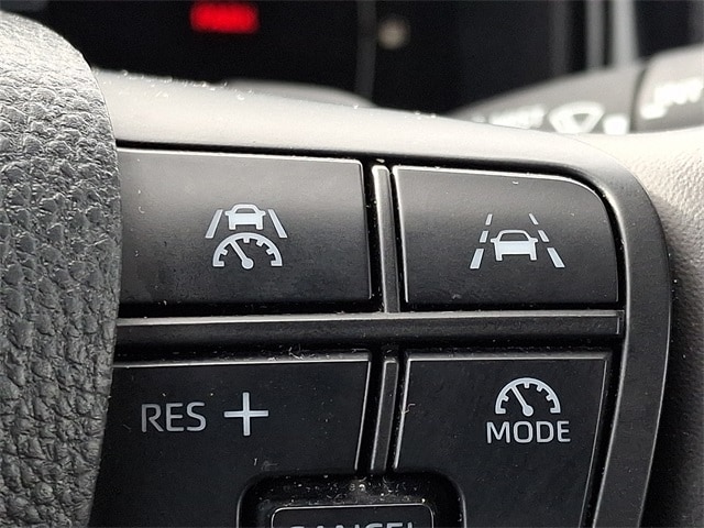 Thumbnail: 2025 Toyota Camry - 25