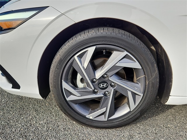 Thumbnail: 2025 Hyundai Elantra - 8