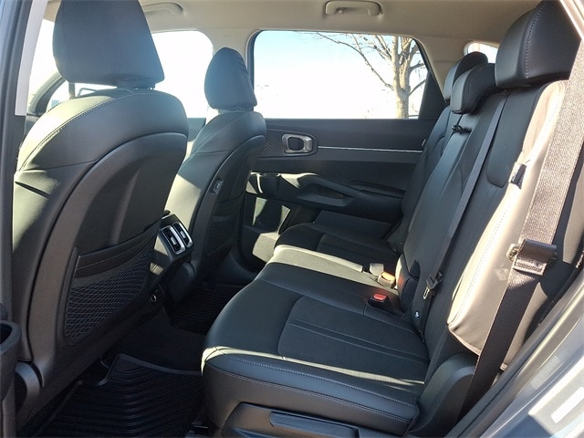 Thumbnail: 2025 Kia Sorento - 9