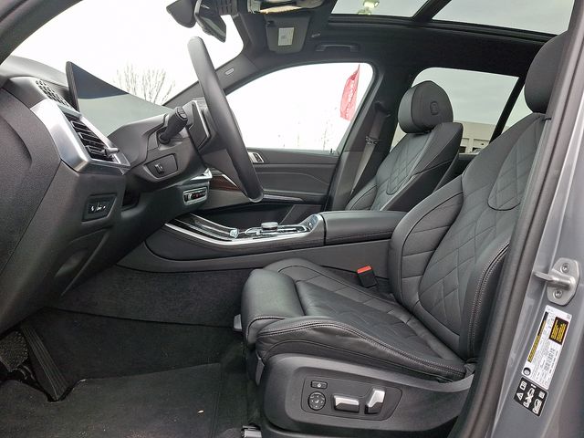 Thumbnail: 2026 BMW X5 - 13