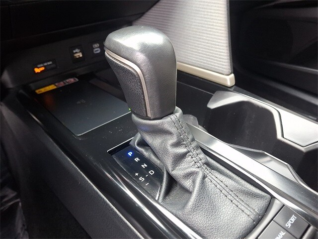 Thumbnail: 2025 Toyota Camry - 13