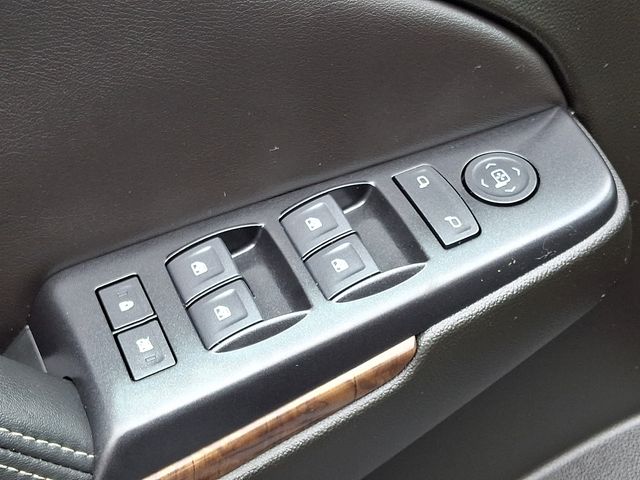 Thumbnail: 2019 Chevrolet Tahoe - 26