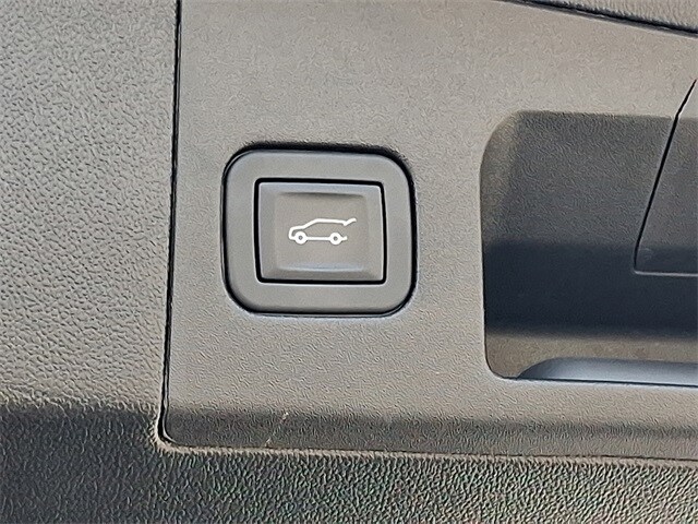 Thumbnail: 2025 Cadillac XT5 - 34