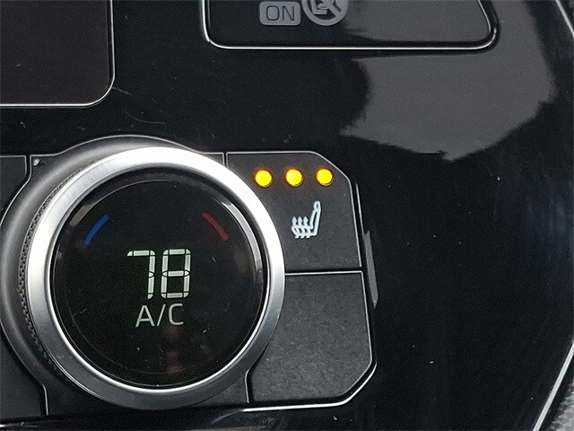 Thumbnail: 2023 Toyota Highlander - 29