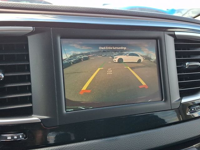 Thumbnail: 2023 Chrysler Voyager - 18