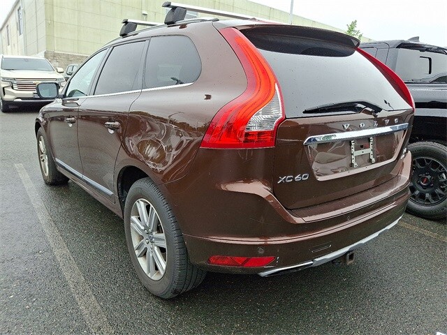 Thumbnail: 2016 Volvo XC60 - 9