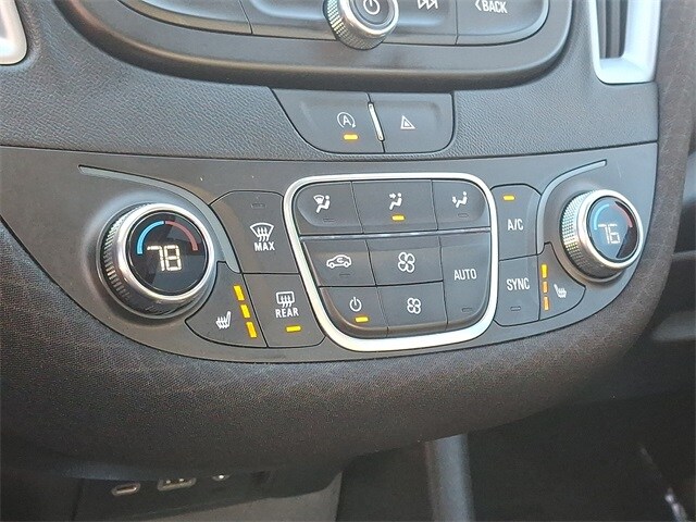 Thumbnail: 2023 Chevrolet Malibu - 16