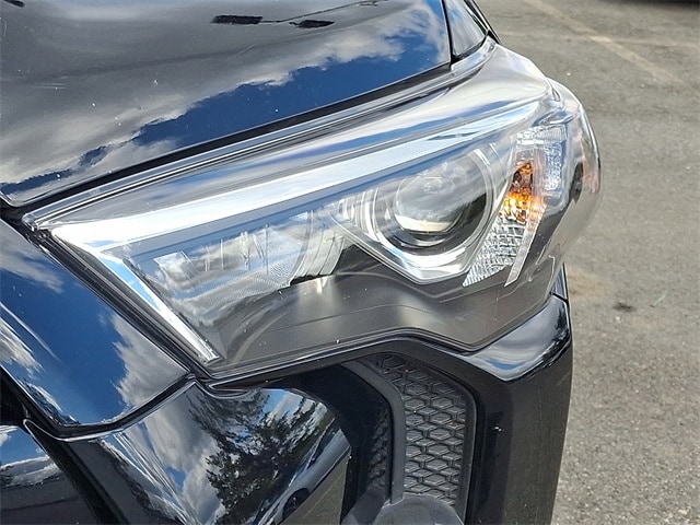 Thumbnail: 2022 Toyota 4Runner - 9