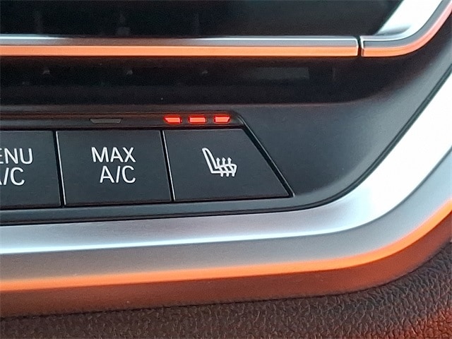 Thumbnail: 2022 BMW M3 - 22