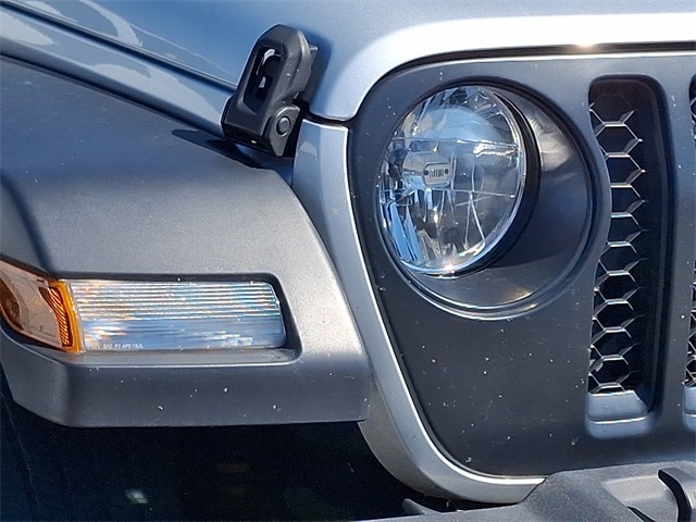 Thumbnail: 2022 Jeep Gladiator - 8