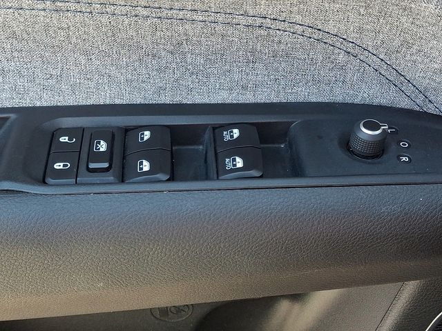 Thumbnail: 2024 Jeep Compass - 26